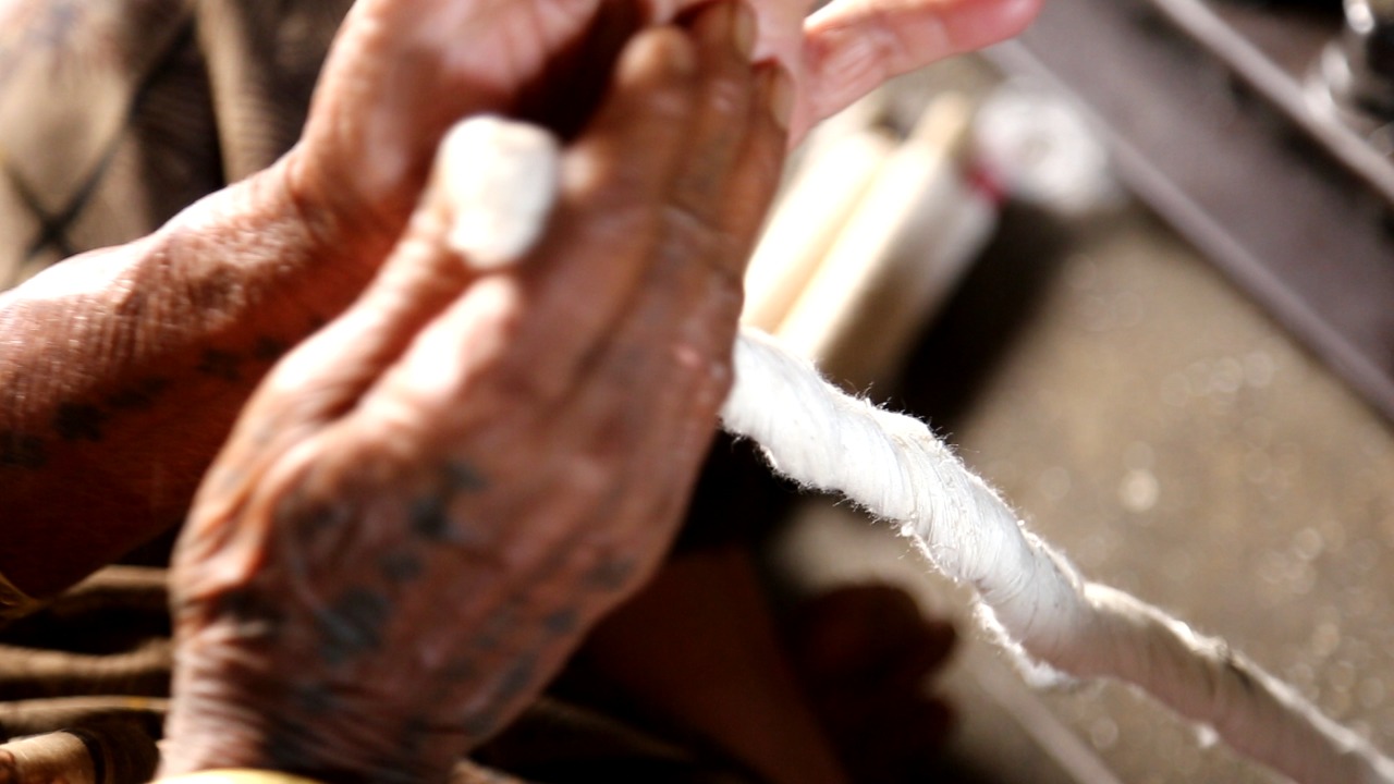 Making Hank as Pre-Weaving Process